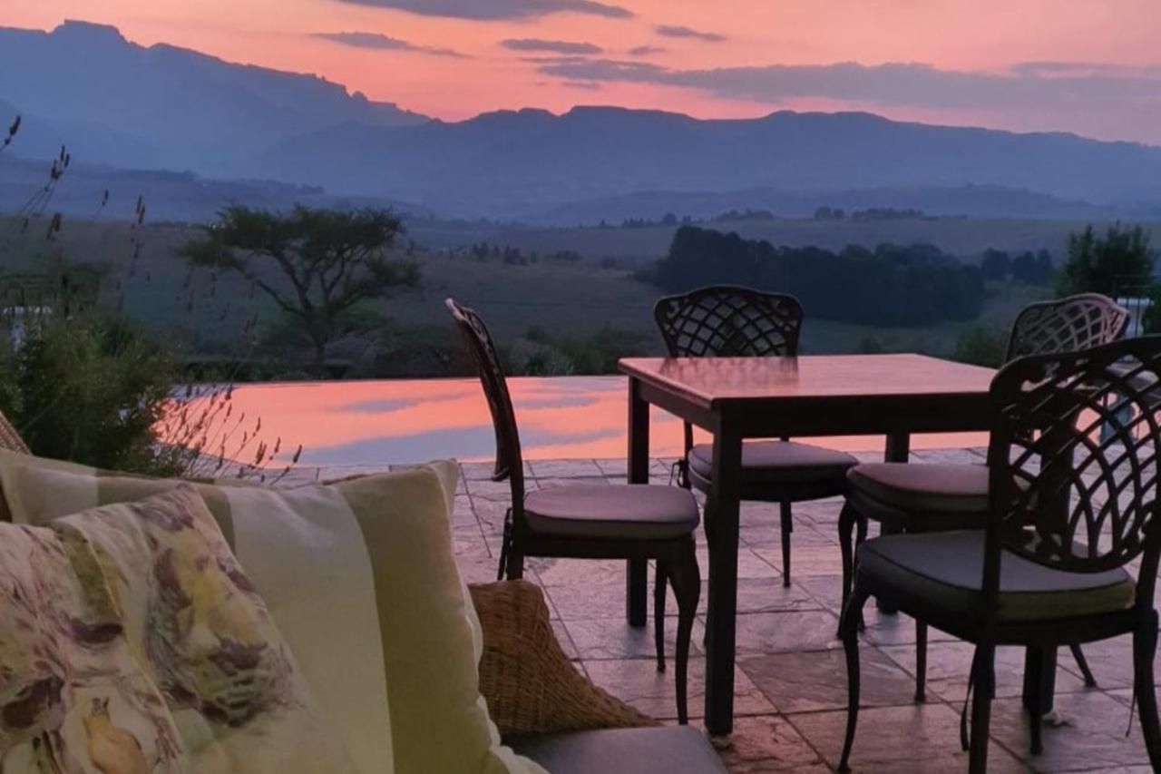 Inkungu Lodge Champagne Valley Exteriér fotografie